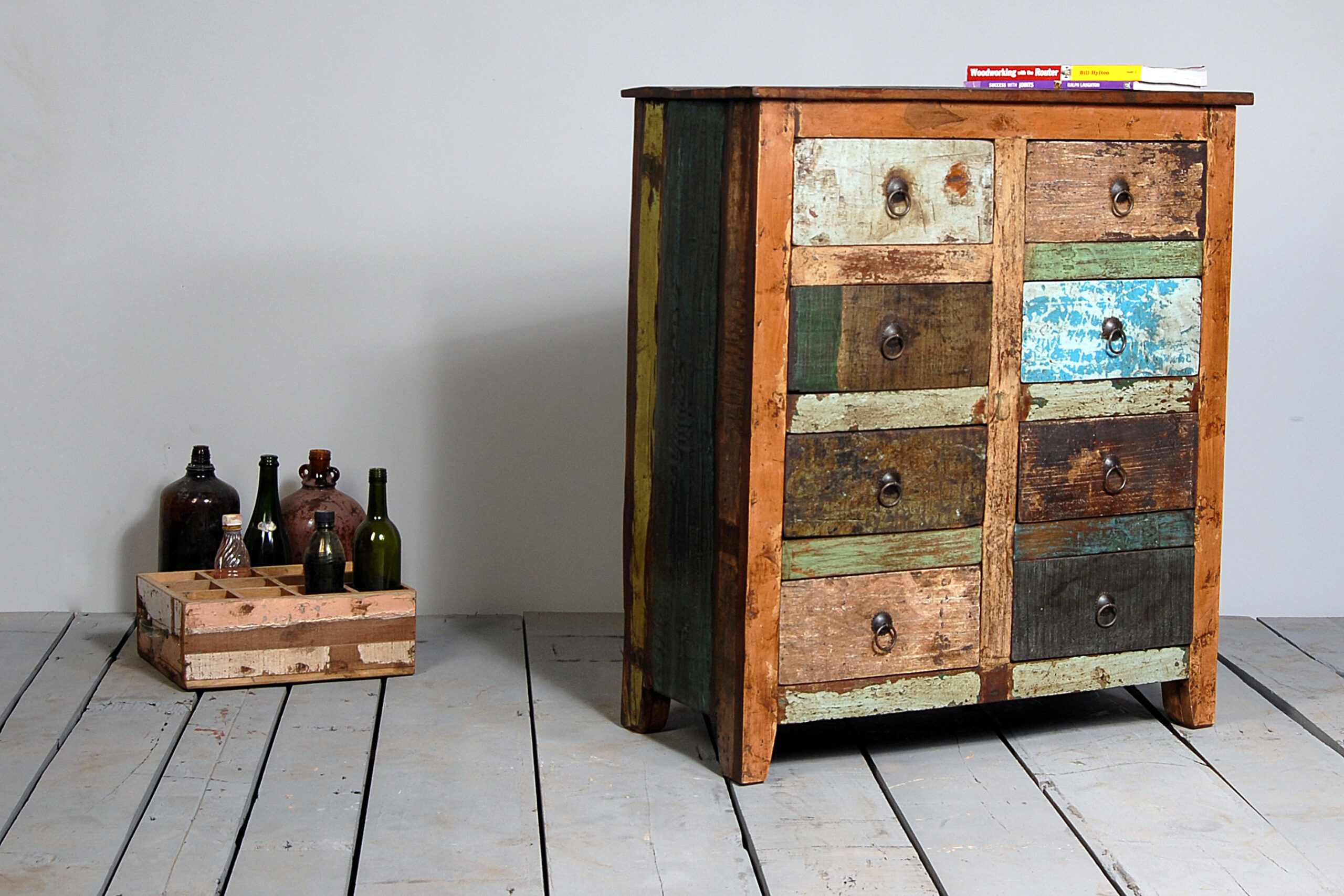 Cajonera Ngurah.85x40x100. 299€(1)